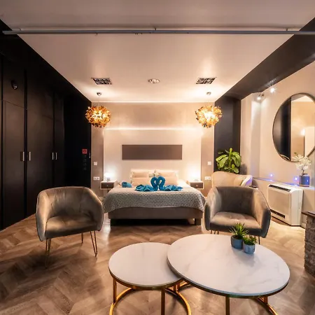 Avec Jacuzzi Prive Ideal Seul Ou Couple - Maison Carre Nimes