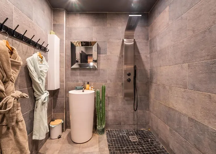 アパート Avec Jacuzzi Prive Ideal Seul Ou Couple - Maison Carre