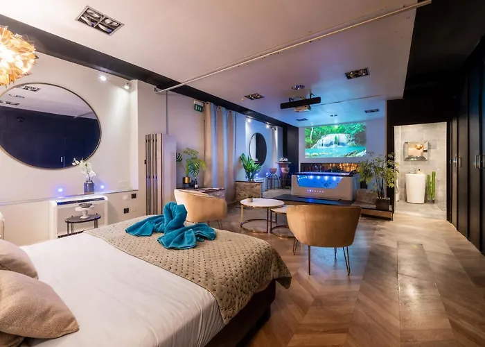 Avec Jacuzzi Prive Ideal Seul Ou Couple - Maison Carre