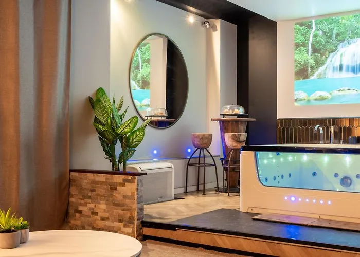 Avec Jacuzzi Prive Ideal Seul Ou Couple - Maison Carre ニーム