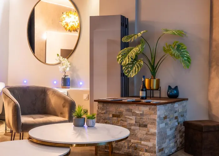 アパート Avec Jacuzzi Prive Ideal Seul Ou Couple - Maison Carre